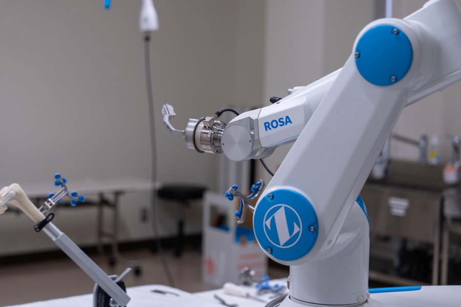 整形外科手術支援ロボットROSA